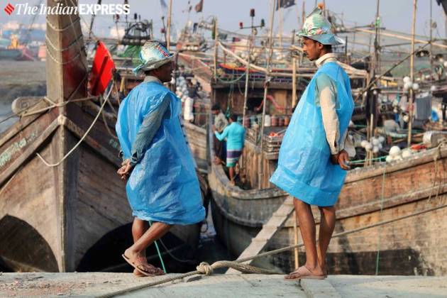 hilsa fish, kamphuli river, bangladesh hilsa, hilsa production, fishermen, bangaldesh fishermen, indian express