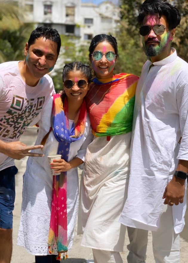 hina khan holi special