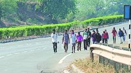migrant labourers migrant labourers, Delhi migrant labourers, migrant labourers returning to villages, coronavirus lockdown, coronavirus lockdown migrant labourers, India news, Indian Express