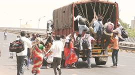 mumbai migrants coronavirus migrants mumbai, coronavirus lockdown, maharashtra extended lockdown, maharashtra lockdown, Uddhav Thackeray, Indian express news ,migrants, coronavirus migrants, migrants accidents, migrants lockdown, Indian express, coronavirus news, indina express news