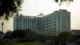 Safdarjung reports 52 deaths, Delhi govt alleges delay