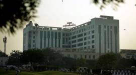 Safdarjung reports 52 deaths, Delhi govt alleges delay