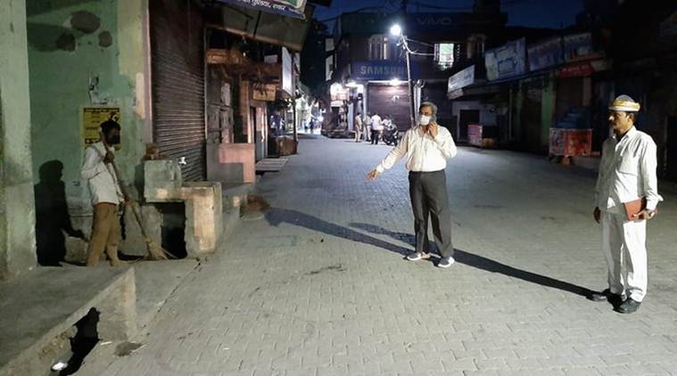 coronavirus lates updates, coronavirus lockdown, COVID-19, Rampur DM, demand for samosa on COVID-19 helpline, rampur COVID-19 helpline, indian express