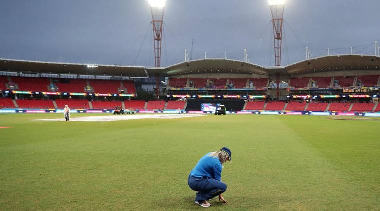 Which teams will advance if rain play spoilsport in Women's T20 World Cup semis?