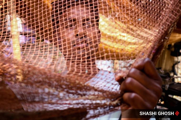 coronavirus, coronavirus lockdown west bengal coronavirus, slum coronavirus lockdown, barasat fishermen slum lockdown, west bengal news, indian express,