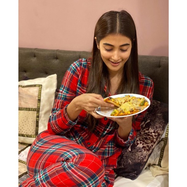 pooja hegde photos