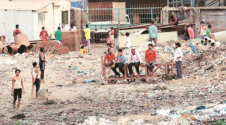 Coronavirus death, COVID-19 cases, G-south ward, Mumbai death, Mumbai slums, Mumbai chawls, indian express news
