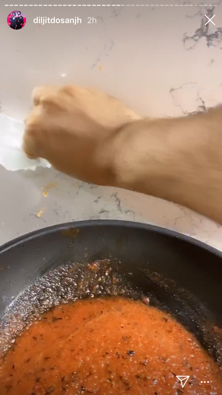 Diljit Dosanjh, Diljit Dosanjh food, Diljit Dosanjh cooking chole, Diljit Dosanjh instagram stories, Diljit Dosanjh punjabi chole, indian express news