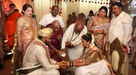 Kumaraswamy son's marriages, nikhil Gowda, Nikhil gowda wedding coronaviurs, Karnataka news, HD Kumaraswamy's son ties knot, HD Deve Gowda, Karnataka coronavirus, Karnataka lockdown, Karnataka social distancing marriage, JDS, coronavirus India, coronavirus india updates, coronaviurs india cases, coronavirus india news, coronavirus news, Indian express