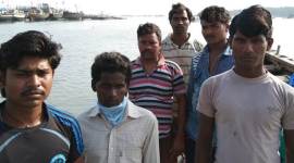 Mumbai fishermen, Mumbai lockdown, fishermen live on boats, Mumbai news, India lockdown, Mumbai police, indian express