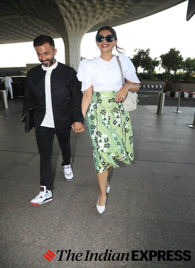 sonam kapoor sonam kapoor photos sonam kapoor photos movies bollywood sonam kapoor husband sonam kapoor family sonam kapoor birthday