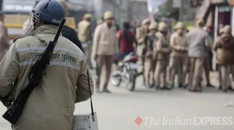 up police, fir against the wire, Siddharth Varadarajan, the wire derogatory remarks against yogi adityanath, yogi adityanath, indian express news