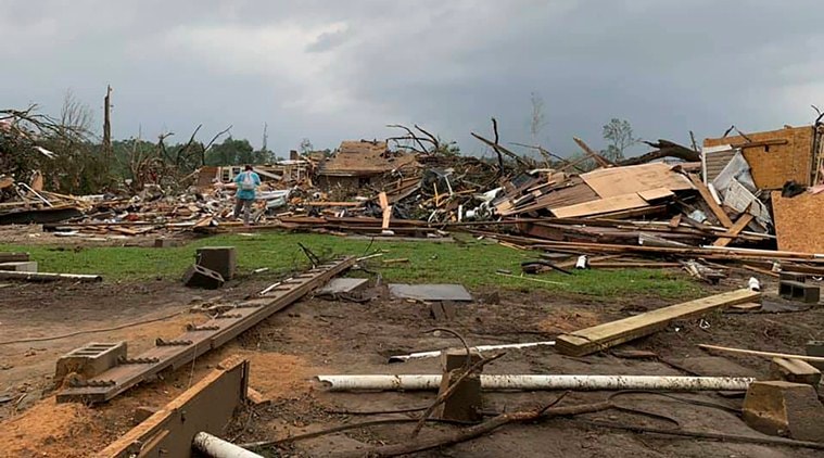 US: Easter storms sweep South, killing at least 20 people | World News ...