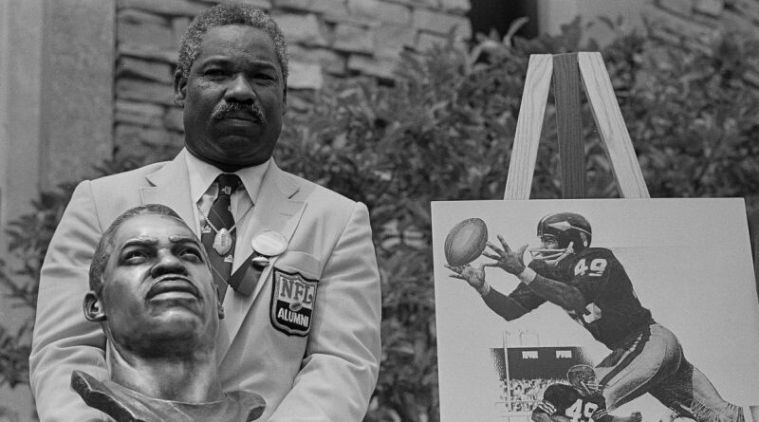 NFL Hall Of Famer Bobby Mitchell Dies At 84 | Sports News - The Indian ...