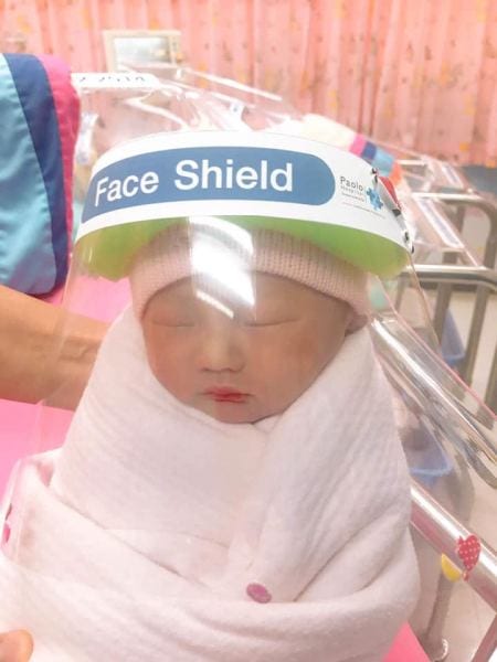 https://images.indianexpress.com/2020/04/bangkok-hospital-face-shield-baby-2.jpg?w=450