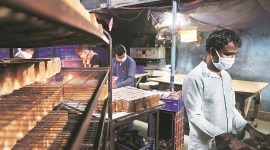 Coronavirus outbreak, india lockdown, bread units shut down, kolkata news, indian express news