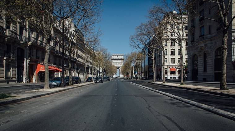 Recession: French economy shrinks most since WW II
