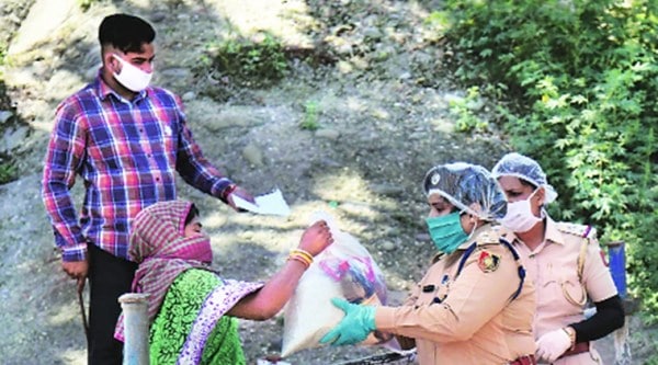 coronavirus, coronavirus outbreak, coronavirus in chandigarh, chandigarh police, chandigarh police fee ration, sealed village in chandigarh, faida village, indian express news