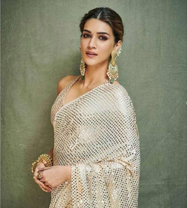 Kriti Sanon knows how to elevate simple ethnic looks; see pics ...