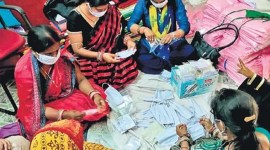 coronavirus, surat municipal council, surat self help groups, surat self help groups mask manufacture, coronavirus spread in gujarat, indian express news