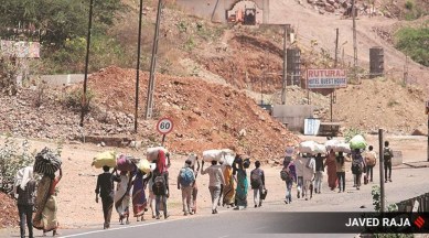 Migrant workers, india lockdown, coronavirus outbreak, Maharashtra news, indian express news