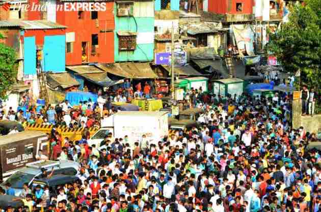 bandra migrant workers, migrant protest bandra, bandra station migrants, lockdown extension, pm modi lockdown extension, maharashtra coronavirus cases, coronavirus lockdown, india lockdown, coronavirus news, latest news