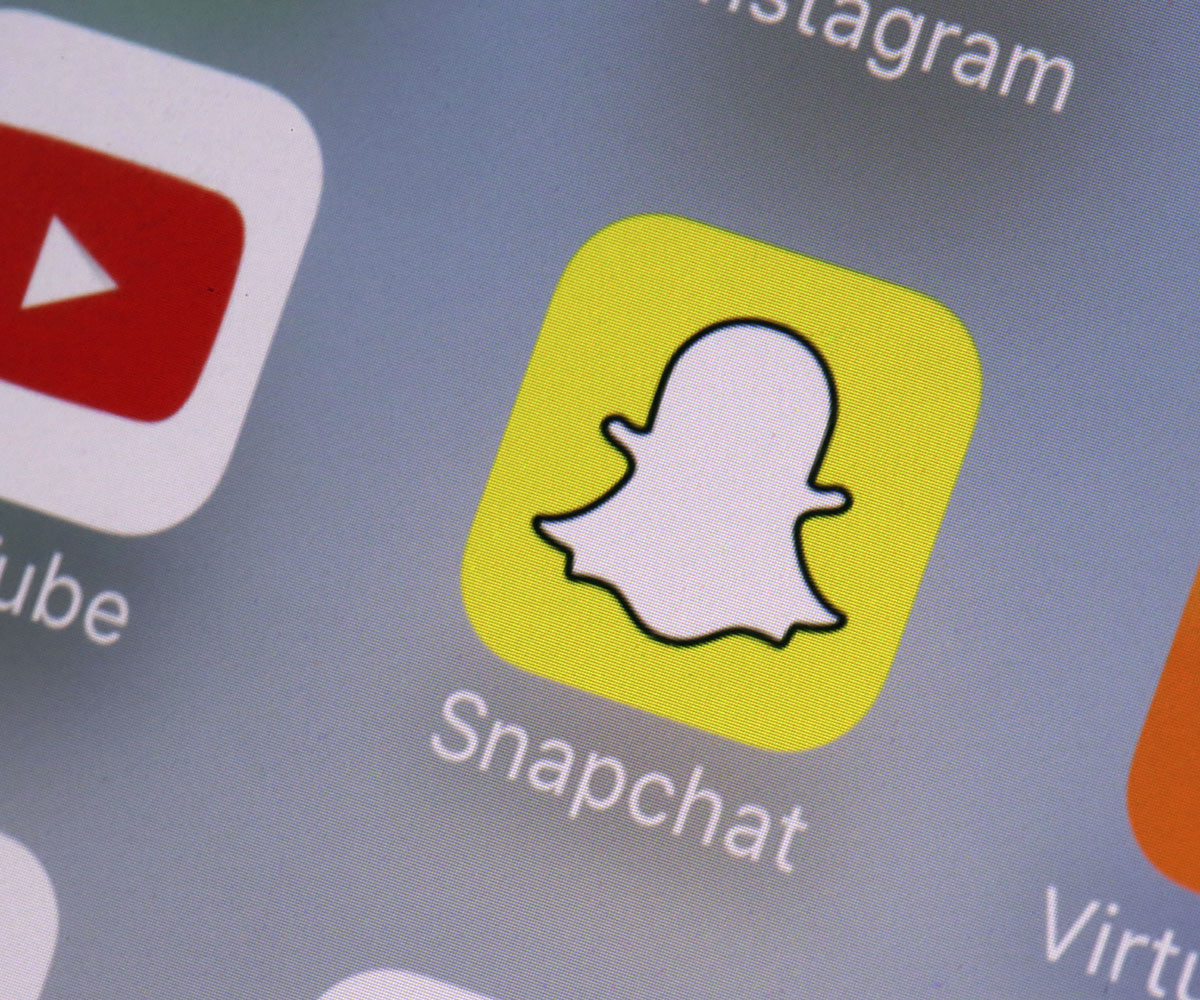 Snapchat, Snapchat AR lens, Snapchat donation lens, Snapchat COVID 19 response, Snapchat COVID 19 lens, Snapchat social distancing lens