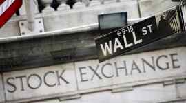 Stocks fall, capping Wall Street's worst quarter since 2008