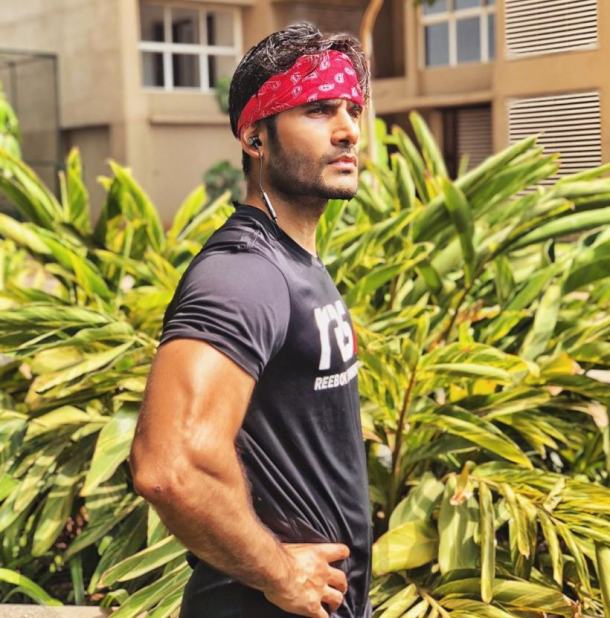 karan tacker
