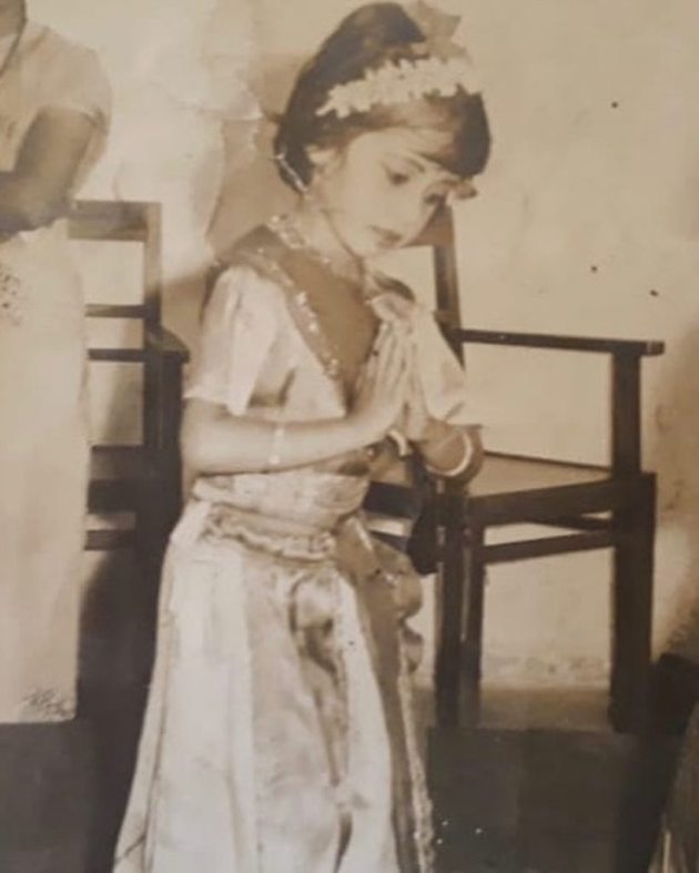 urmila matondkar throwback photo