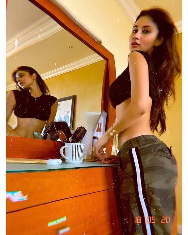 mouni roy photos