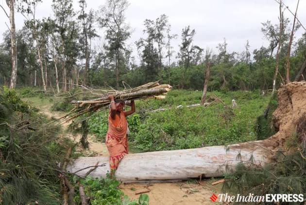 cyclone amphan in west bengal photos