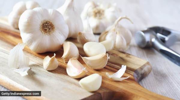 skincare, hair care, skincare DIYs using garlic, garlic for skin, garlic for hair, health and beauty, indian express, indian express news