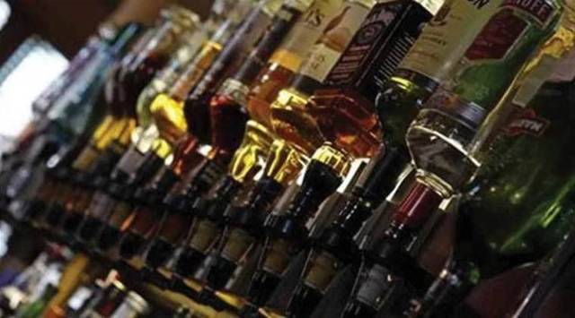 Delhi news, Delhi theft, South delhi theft, Whisky and shoes theft, JACK DANIELS, shoe theft, whiskey bottle theft, delhi police, indian express