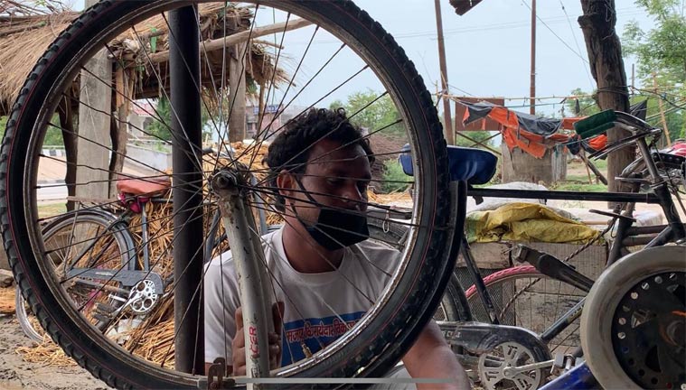 Vinod Kapri, filmmaker Vinod Kapri, lockdown, coronavirus, migrant labourers, Vinod Kapri film, indian express lifestyle