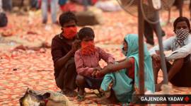 Migrants Gajendra Yadav Rahul Gandhi, Akhilesh Yadav hit out at Yogi Adityanath over migrants