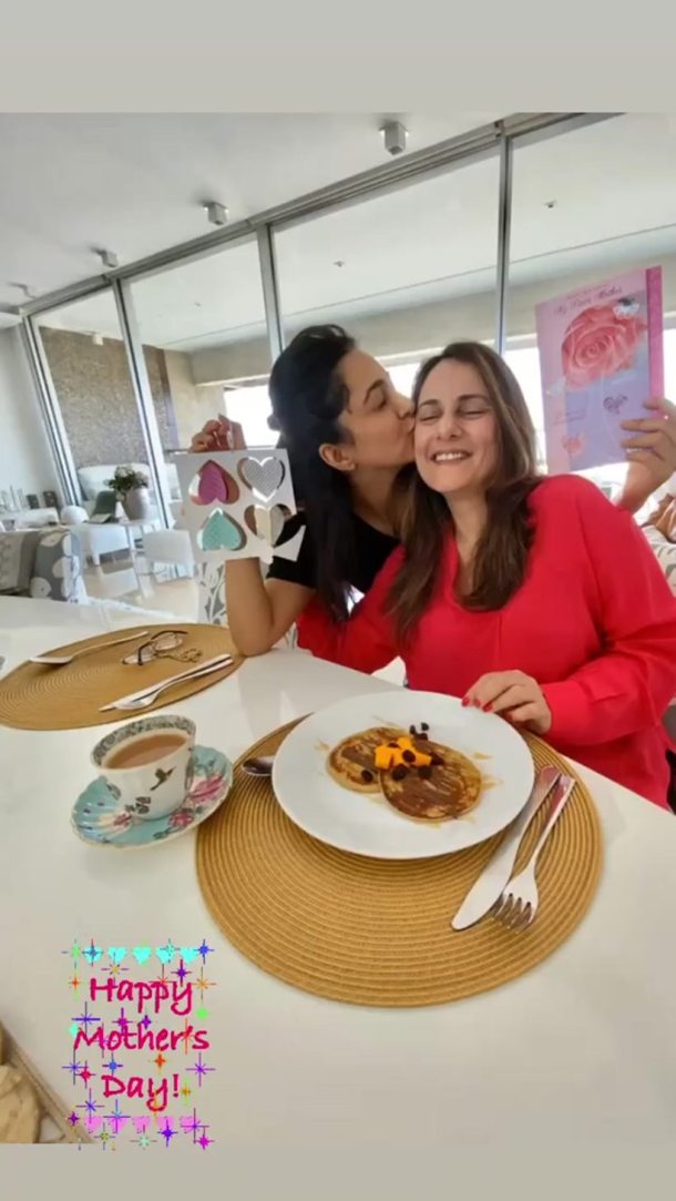 kiara advani mothers day