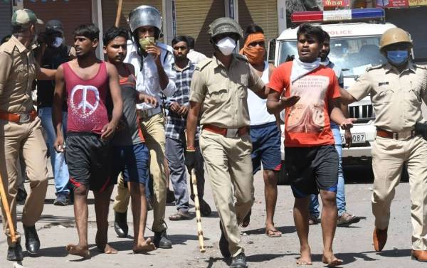 Surat, Vareli, Migrant Workers