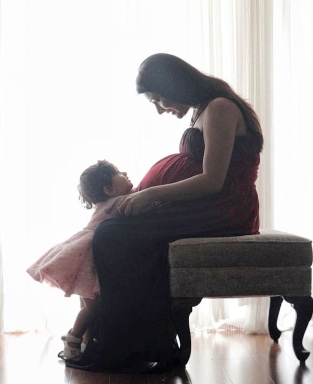radhika pandit daughter ayra pregnancy pics