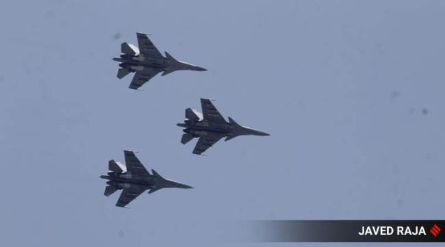 Armed forces express gratitude to ‘corona warriors’, get PM praise