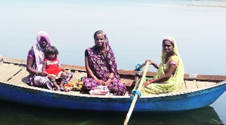 coronavirus, coronavirus outbreak, india lockdown, gujarat lockdown, gujarat asha workers, gujarat pregnant asha worker working, gujarat coronavirus screening, indian express news