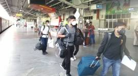 Covid-19 Karnataka wrap: Delhi-Bengaluru train passengers stage protest on platform, sent back