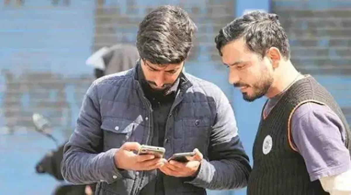 restricting internet speed in jammu kashmir, kashmir social media, j&k internet, j&k facebook, j&k news, jammu and kashmir, j&k internet restoration, kashmir lockdown, kashmir article 370, kashmir special status, kashmir news, indian express