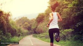 jogging with mask, should you wear mask while jogging, indianexpress.com, indianexpress, running and masks, walking and mask, lung burst, covid-19, pandemic, fitness,