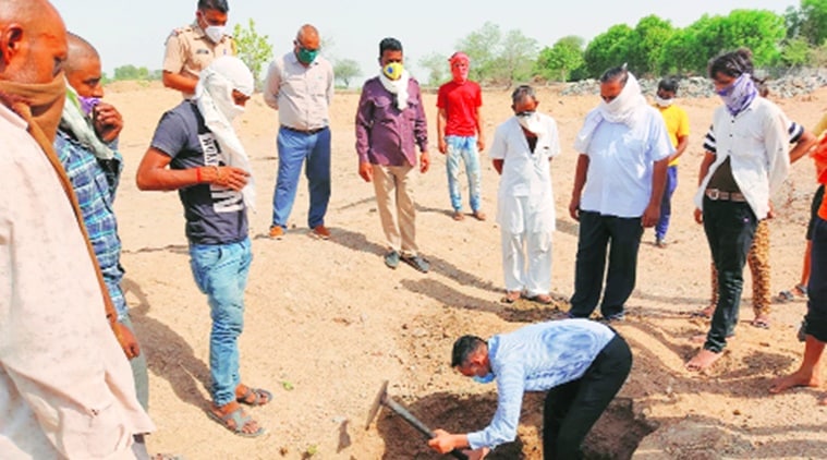 https://images.indianexpress.com/2020/05/last-rites.jpg