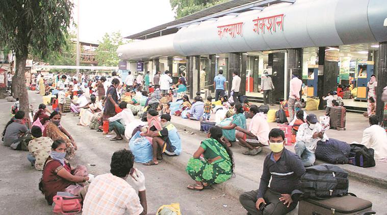 Mumbai: 2,000 migrant workers from city leave for home from Kalyan ...