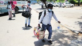 coronavirus, coromavirus in gujarat, covid 19 lockdown, migrant workers, migrant workers stuck, migrant workers in gujarat, migrant workers home, indian express news