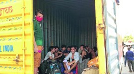 coronavirus, india lockdown, migrant workers, migrant workers in maharashtra, migrant worker travel, migrant workers walk back home, indian express news