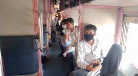 migrant workers 2 coronavirus, india lockdown, migrant workers, migrant worker trains, migrant workerstrains from gujarat, migrant worker train in gujarat, indian express news