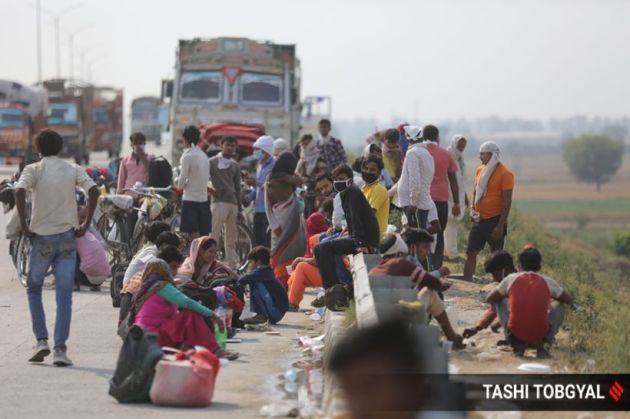 lockdown 4.0, migrants walk home, migrants exodus lockdown 4, migrant journeys coronavirus, coronavirus migrant crisis, migrants exodus coronavirus, UP migrants, delhi migrants, yogi adityanath, indian express news